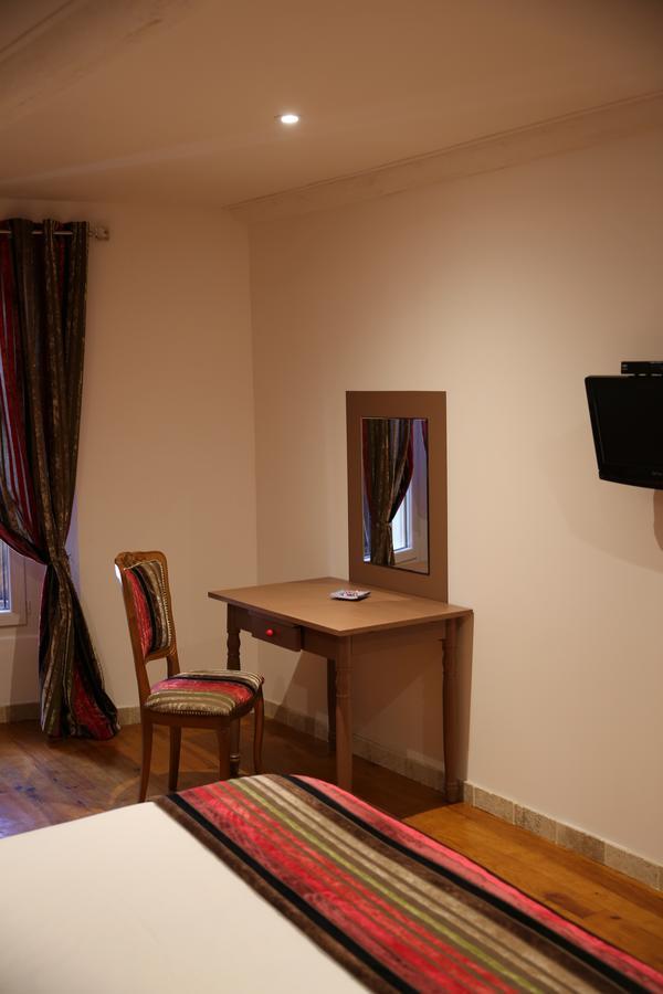 Les Pins Restaurant Et Chambre D'Hotes Сіян-ла-Каскад Екстер'єр фото