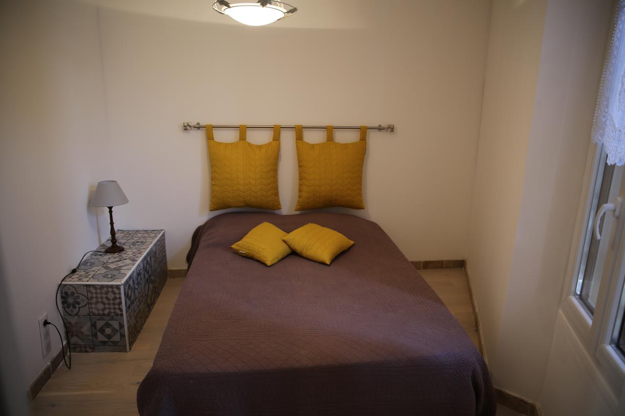 Les Pins Restaurant Et Chambre D'Hotes Сіян-ла-Каскад Екстер'єр фото