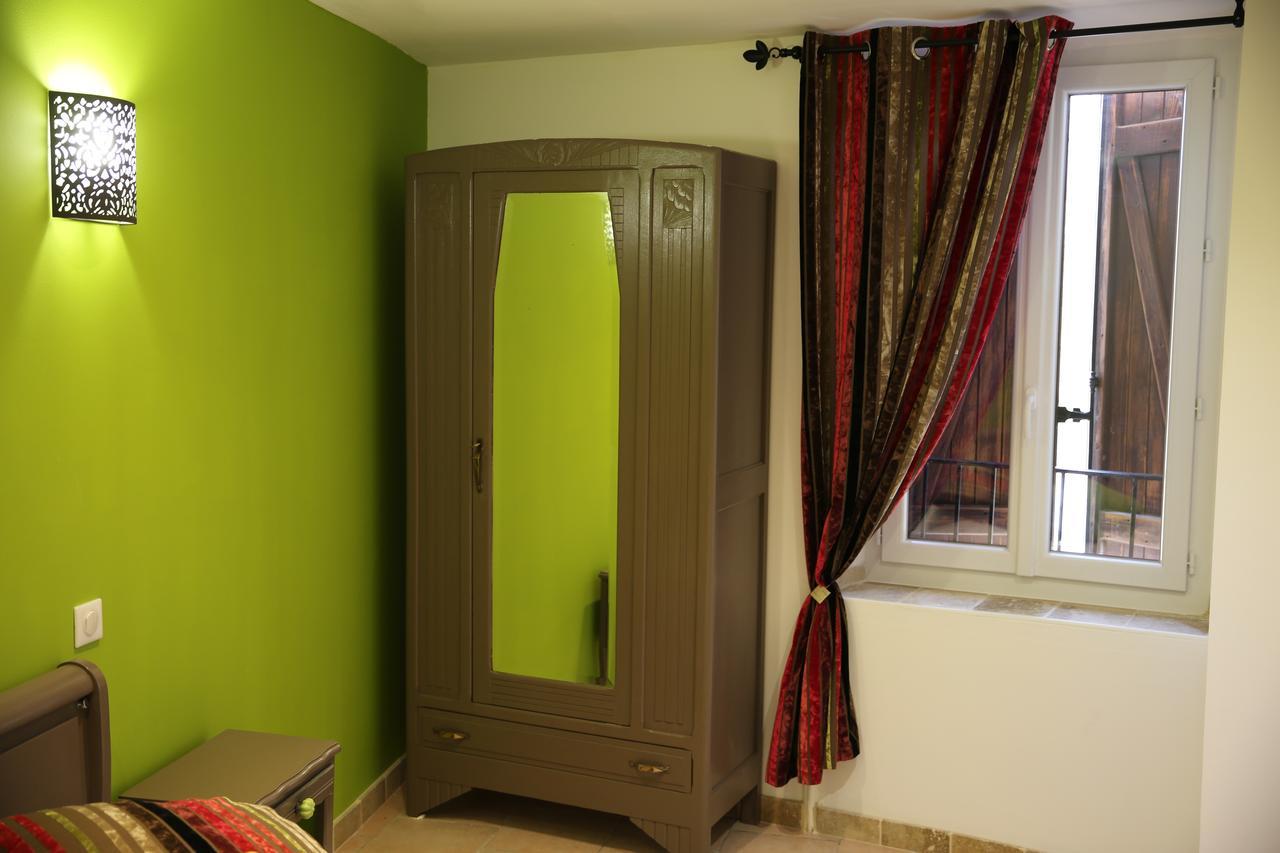 Les Pins Restaurant Et Chambre D'Hotes Сіян-ла-Каскад Екстер'єр фото